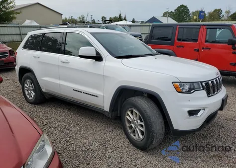 2018 Jeep Grand Cherokee Laredo из США, поврежденный, VIN 1C4RJFAGXJC223018